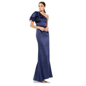 Mac Duggal NWT size 4 navy gown FLUTTER SLEEVE style 26521